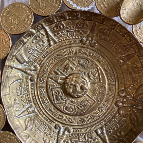 Cigar or Cigarette Mexican ash tray vintage 1960s coins with sun dial - Picture 5 of 6